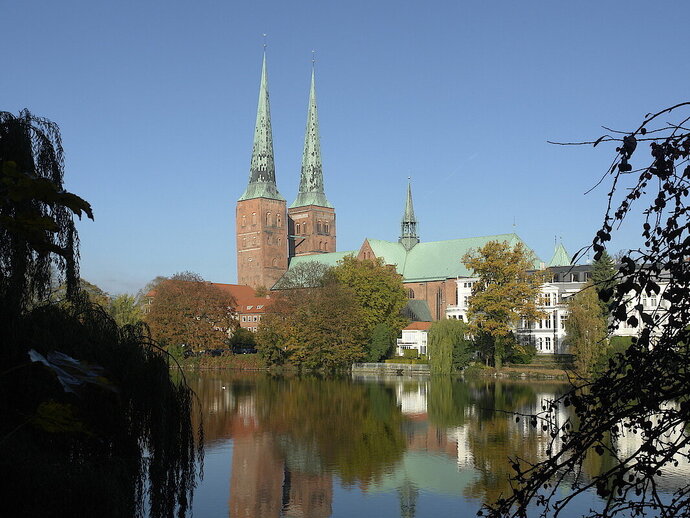 Blick auf den Dom in Lübeck