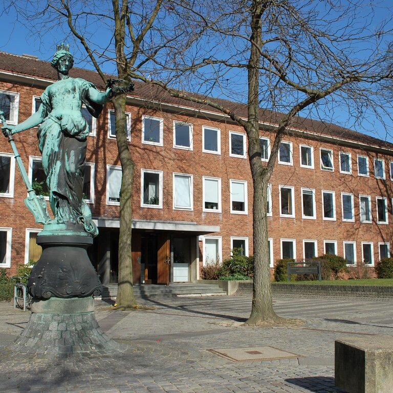 Blick auf das Landeskirchenamt in Kiel